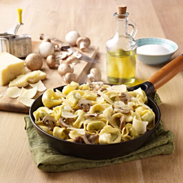 Tortelloni Ricotta Spinat mit Champignons und Parmesan